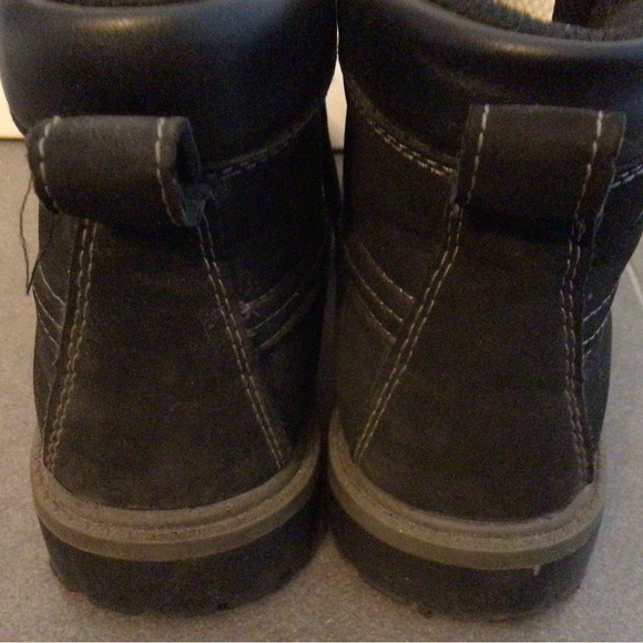 Eddie Bauer kids boots for fall - size 2 - Picture 3 of 5